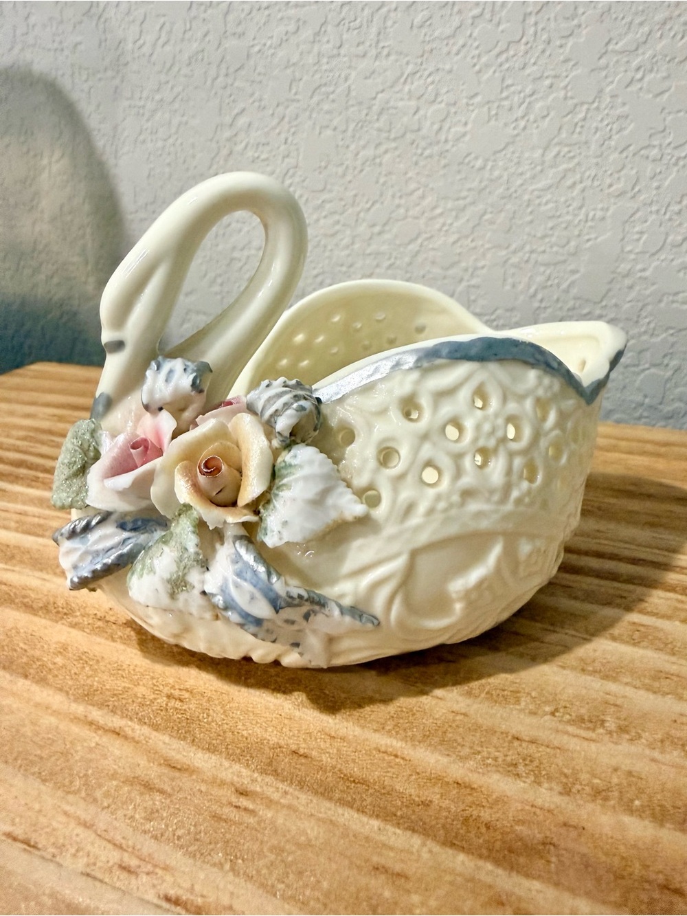 Vintage Reticulated Porcelain Swan Planter Trinket Dish